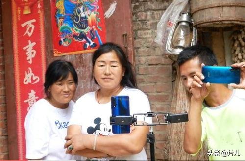 大衣哥爆料媳妇视频,揭秘家庭生活点滴